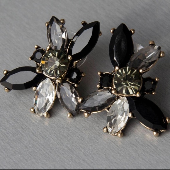 Lush Style Finds Jewelry - 🆕 DANICA Crystal Statement Earrings